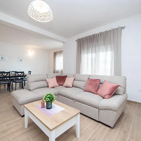 Lakeview Apartment Ploce (Dubrovnik-Neretva)