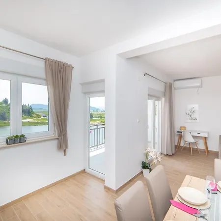 Lakeview Apartmán *