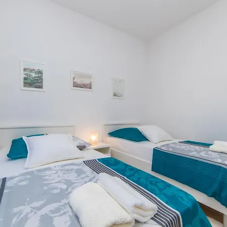 Lakeview Apartmán *