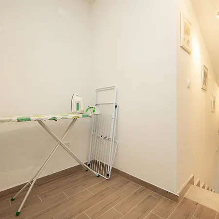 Lakeview Apartmán *